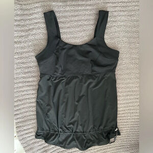 Lululemon Women’s Black Tame Me Tank Top size 8 gently used